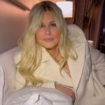 Jennifer Coolidge Instagram - Guess who’s coming to the spectacular @Sydney, Australia in June?! 💕🇦🇺 And the best part… #MikeWhite is coming too! @VividSydney tickets on sale now at the link in bio xoxoxo #VividSydney Sydney Austraila