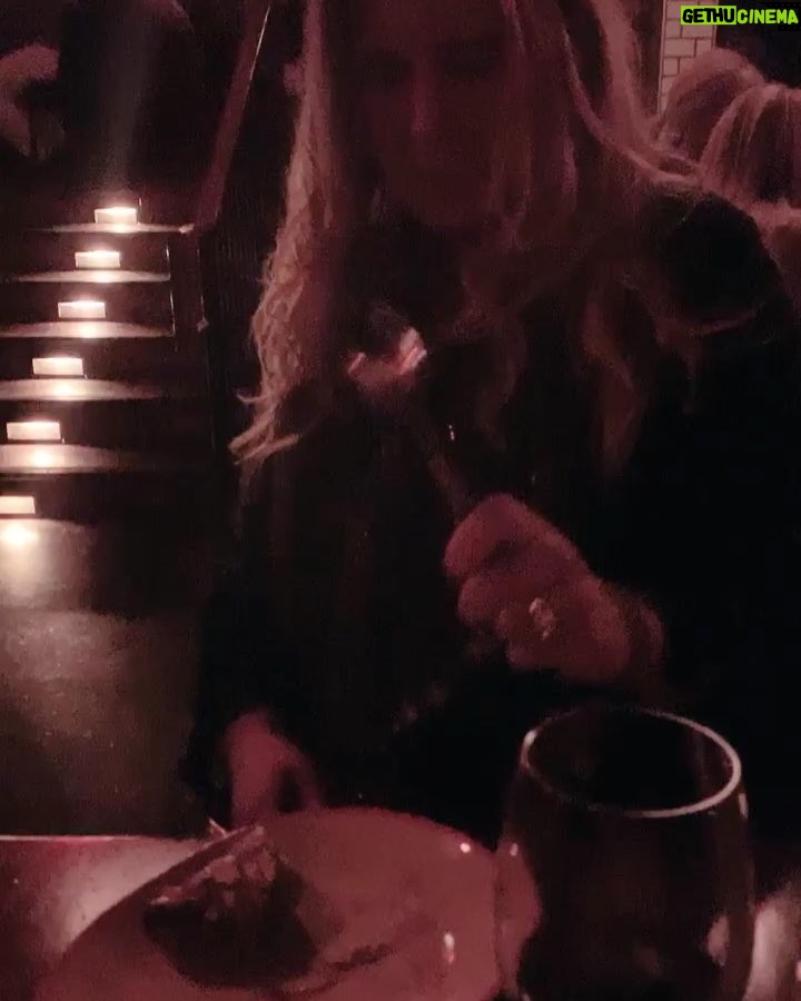 Jennifer Coolidge Instagram - Thank you for my chocolate surprise