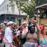 Jennifer Coolidge Instagram - Just another reason to love my favorite hangout, New Orleans !! ❤️💕❤️💕❤️ #FrenchQuarterEasterParade 🥚🐰💐💋🐣👒❤️💕❤️💕 xoxoxo French Quarter