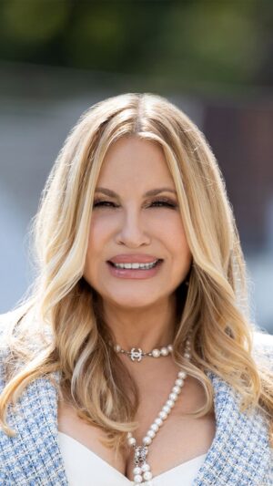 Jennifer Coolidge Instagram - Allow me to introduce you to 657 Boulevard. We’ve been waiting for you…