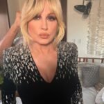 Jennifer Coolidge Instagram - #TIME100 was a well-deserved honor and salute to such an extraordinary combination of people all together under one roof! ❤️🙏 @TIME See them be honored and hear their toasts tonight at 7/6c on ABC and streaming on Hulu & Disney+ xoxoxo New York, New York