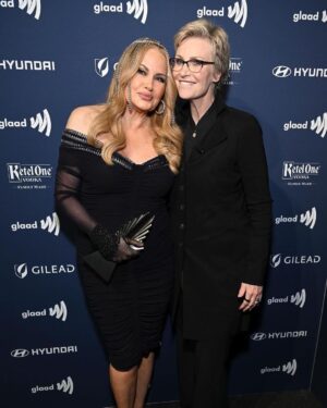 Jennifer Coolidge Instagram - It was a monumental night at the @GLAAD Media Awards! ✨ More important than ever to support the LGBTQ+ community 🏳️‍🌈 Thrilled to be there on such an important night!

Extra thanks for the gracious acknowledgement and for arranging my special surprise, @JaneLynchOfficial! 
It really was an extraordinary night ❤️💕❤️💕 You always kill it @Margaret_Cho xoxoxo

Watch the #GLAADawards tonight at 7pm PT / 10pm ET on @Hulu 💋 

#SarahKateEllis #KristenHenderson #JaneLynch #ChristinaAguilera #SarahMichelleGellar #FrankieGrande #BadBunny #RickyMartin #GeenaDavis #BillyEichner #CheyenneJackson #Fletcher #OrvillePeck #GabrielleUnion #Shangela #AnthonyAllenRamos