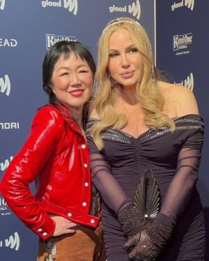 Jennifer Coolidge Instagram - It was a monumental night at the @GLAAD Media Awards! ✨ More important than ever to support the LGBTQ+ community 🏳️‍🌈 Thrilled to be there on such an important night!

Extra thanks for the gracious acknowledgement and for arranging my special surprise, @JaneLynchOfficial! 
It really was an extraordinary night ❤️💕❤️💕 You always kill it @Margaret_Cho xoxoxo

Watch the #GLAADawards tonight at 7pm PT / 10pm ET on @Hulu 💋 

#SarahKateEllis #KristenHenderson #JaneLynch #ChristinaAguilera #SarahMichelleGellar #FrankieGrande #BadBunny #RickyMartin #GeenaDavis #BillyEichner #CheyenneJackson #Fletcher #OrvillePeck #GabrielleUnion #Shangela #AnthonyAllenRamos