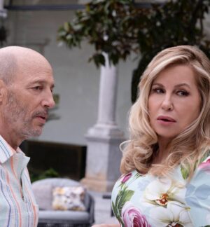Jennifer Coolidge Instagram - @TheWhiteLotus Season 2 and #Halloween on the same weekend?!? One of them is at 9pm tonight on @HBOMax…😍🎉🎃 xox