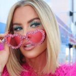 Jenny McCarthy-Wahlberg Instagram - Who doesn’t love a good Elton John night? Thx to my @maskedsingerfox glam squad for always making me look way cooler than I am. 💖😎 #eltonjohn #makeuplooks #hairtransformation #fashion #makeupobsessed #maskedsinger.