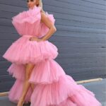 Jenny McCarthy-Wahlberg Instagram - Glam Squad nod for tonight’s @maskedsingerfox @beautybyangee @warrenalfiebaker @princeangelll @formlessbeautybyjenny