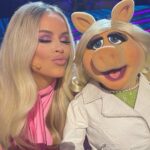 Jenny McCarthy-Wahlberg Instagram – Glam squad shout out. Thanks for tuning in! 
@formlessbeautybyjenny 
@beautybyangee @scottkinghair @warrenalfiebaker 
@maskedsingerfox