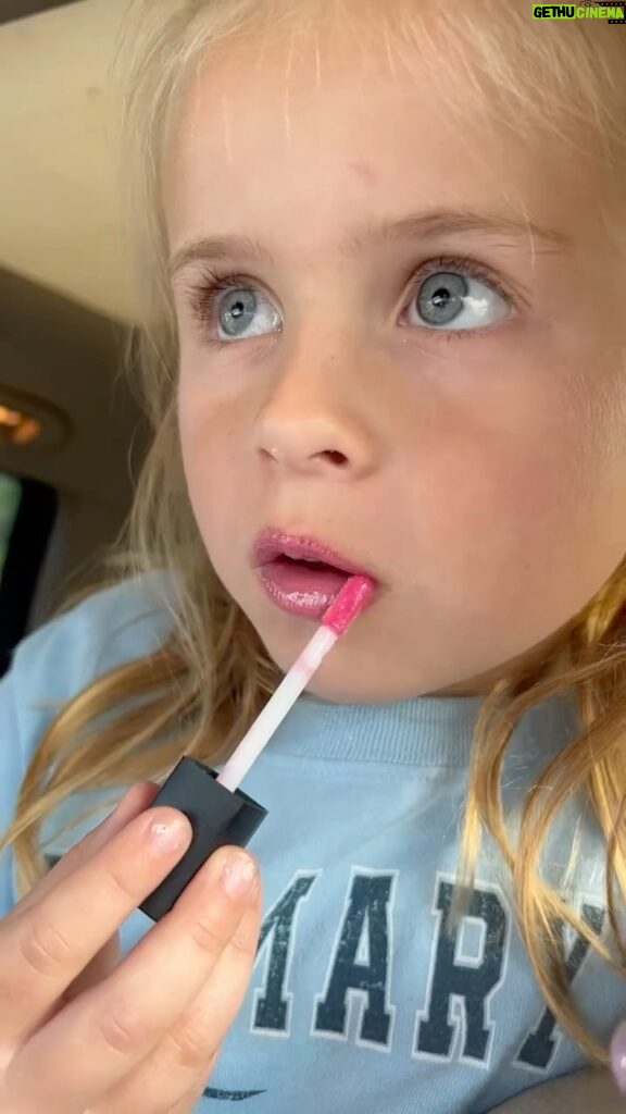 Jenny McCarthy-Wahlberg Instagram - Sutton melts my heart, again, wearing the color #Dream @formlessbeautybyjenny 💕 I’m in love with her and might need to have @katecaseyca share custody with me. 🙏🏻 #lipgloss #pureingredients #vegan #crueltyfree #crueltyfreecosmetics #makeup #makeupartist #makeuptutorial