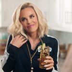 Jenny McCarthy-Wahlberg Instagram - Friends don’t let friends cancel happy hour! That’s why I teamed up with @BlackheartRum to help YOU stop making excuses and start putting friends first. Tag a friend, make a plan, and mix up some drinks.🍹 #cheersbeforechores #UpToSomethingGood #blackheart🖤 #ad