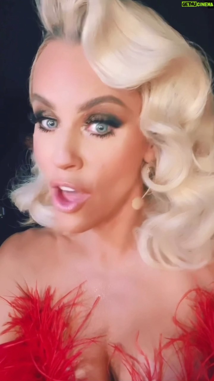 Jenny McCarthy-Wahlberg Instagram - No one says it better than #dolly ❤️ All new @maskedsingerfox tonight! Wearing @formlessbeautybyjenny #liogloss #makeup #vegan #crueltyfree #crueltyfreebeauty #makeuptutorial #makeupideas #makeupartist