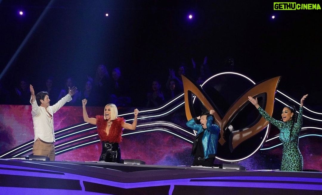 Jenny McCarthy-Wahlberg Instagram - When you realize a new episode of @maskedsingerfox is only 1 day away. 🎉 #themaskedsinger