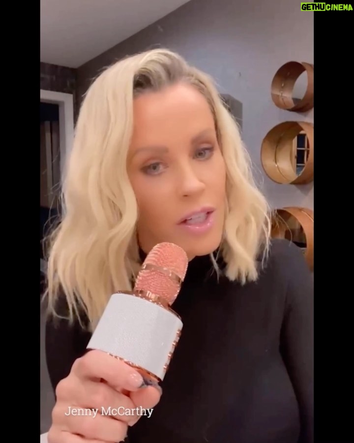 Jenny McCarthy-Wahlberg Instagram - Duke & Lady proud ambassadors of my #crueltyfreebeauty #lipgloss @formlessbeautybyjenny LINK in BIO 💕 #lipgloss #vegan #crueltyfree #crueltyfreemakeup #makeup #makeuplooks #makeupartist #makeuptutorial #makeuptransformation #madeinamerica
