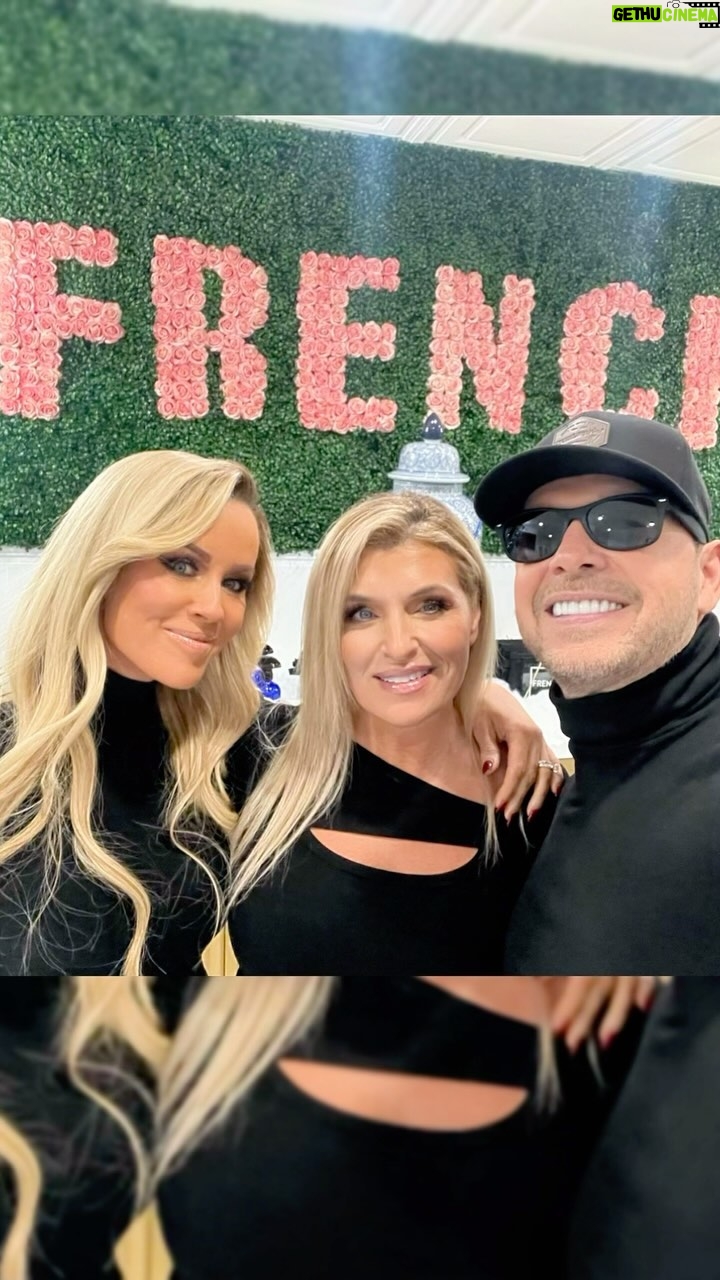 Jenny McCarthy-Wahlberg Instagram - Thank you so much @drkarenfrench @frenchmedspastcharles for hosting my @formlessbeautybyjenny signing tonight. And to all of you who attended, thank you so much for the smiles , the hugs and the sweet words you all shared with me tonight. You were all such light balls of love. Appreciate you all and Happy Holidays! #medspa #makeup #vegan #crueltryfreebeauty