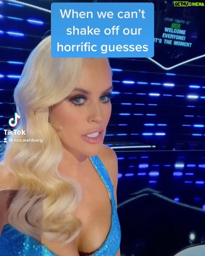 Jenny McCarthy-Wahlberg Instagram - We all have our moments. 🤦♀️ Hope you tune in tonight to an all new season of @maskedsingerfox