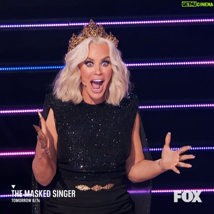 Jenny McCarthy-Wahlberg Instagram - Canโt wait for another episode of @maskedsingerfox! ๐๐ผ Tune in TOMORROW night at 8/7c! #TheMaskedSinger