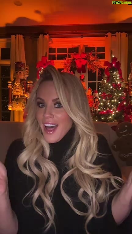 Jenny McCarthy-Wahlberg Instagram - Check it out! #makeup #talk with @donniewahlberg @formlessbeautybyjenny
