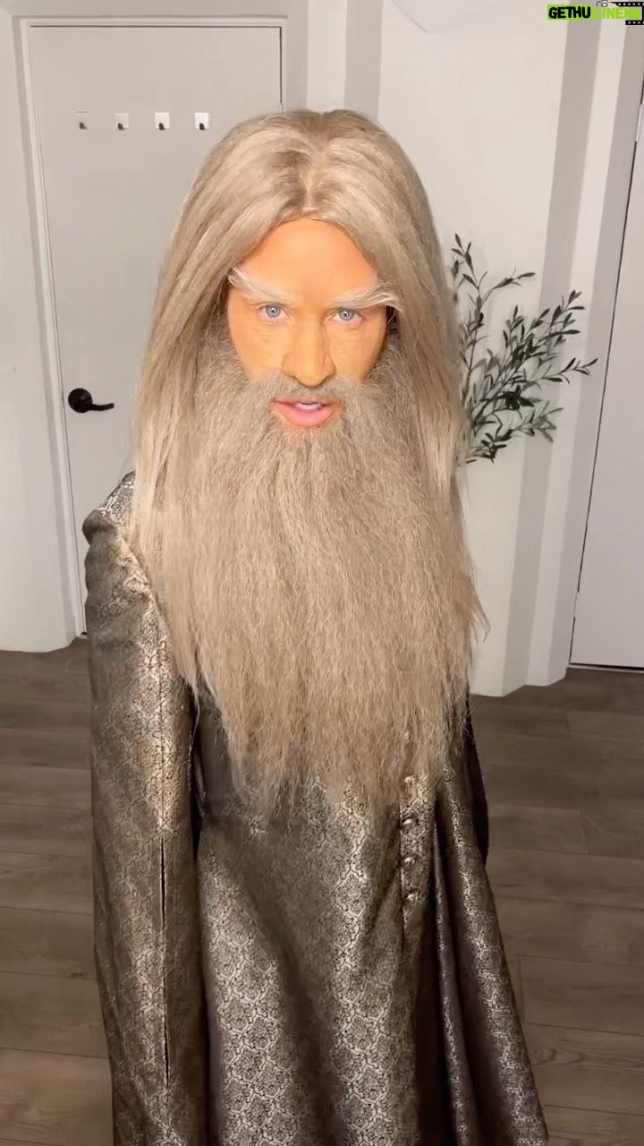 Jenny McCarthy-Wahlberg Instagram - Went for a more natural look this week on @maskedsingerfox. What do you think? 🤣🪄 Hope you guys tune in tomorrow night at 8/7c. #themaskedsinger #harrypotter