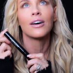 Jenny McCarthy-Wahlberg Instagram - Enjoy my not-so-great makeup tutorial. They always make it look easy. 🤣. Check out our new mascara. No hormone disrupters. ( almost all have them). Very proud of our ingredients. @formlessbeautybyjenny #vegan #crueltyfreebeauty #mascara #makeuptransformation #makeuptutorial #makeupinspiration #makeuplooks