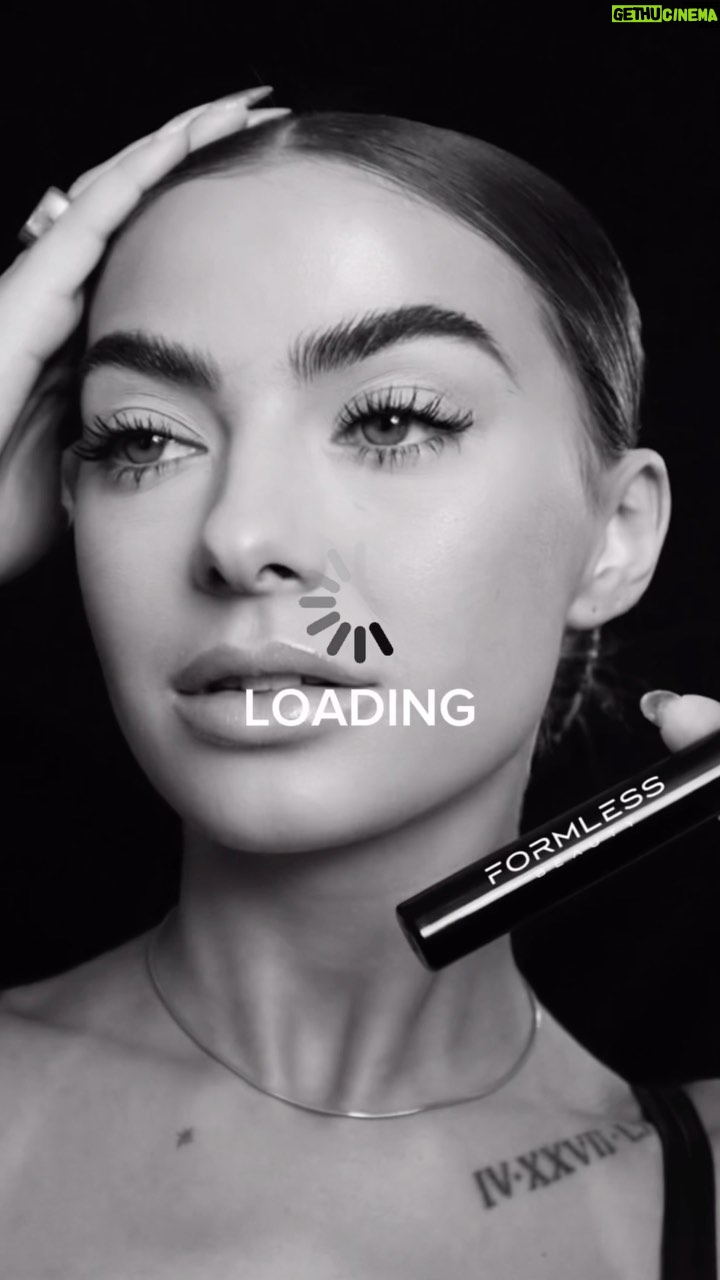 Jenny McCarthy-Wahlberg Instagram - I freaking can’t wait for you to try. We worked hard on making this the best mascara that doesn’t F up your hormones. (Since many do). #staytuned #mascara #formlessbeauty @formlessbeautybyjenny #vegan #crueltyfreebeauty #makeupartist #makeupaddict #makeuplooks