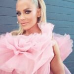 Jenny McCarthy-Wahlberg Instagram - Season 10 sneak peek of @maskedsingerfox is tonight! I hope you join me.💖 #makeup #fashion #makeuplooks #hairstylist #hair #lipgloss #hairinspiration #makeupinspiration #makeuplover