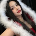 Jeon So-yeon Instagram – 메리크리스마스🤶남은시간까지 마음 따듯한 휴일 보내길 🙏