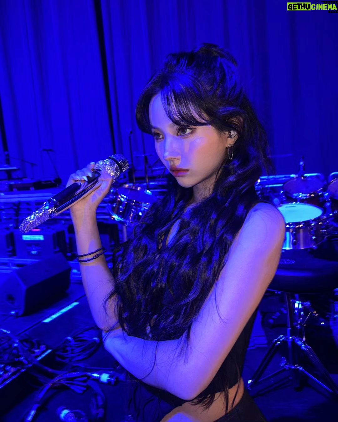 Jeon So-yeon Instagram - Thanks😍 Jingle ball 🎄 Detroit, Michigan