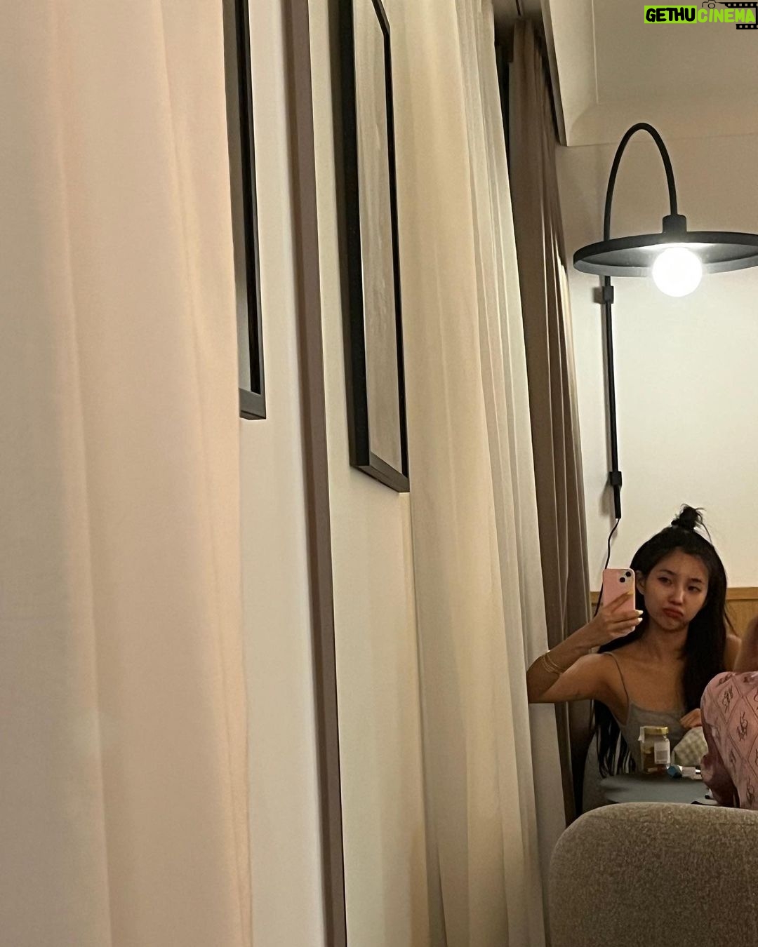 Jeon So-yeon Instagram - 🍫🍟 Brussels,Belguim