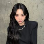 Jeon So-yeon Instagram – 네버버💕 네버버 덕에 마마에서 이렇게 좋은 상과 멋진 추억 남길 수 있었어요 너무 고맙고 사랑해요💜 Japan