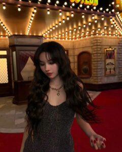 Jeon So-yeon Instagram - Nobody🤩
