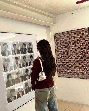 Jeon So-yeon Instagram - 영감을 얻어가요👣
#이찬혁영감의샘터