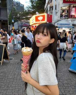 Jeon So-yeon Instagram - 🦋