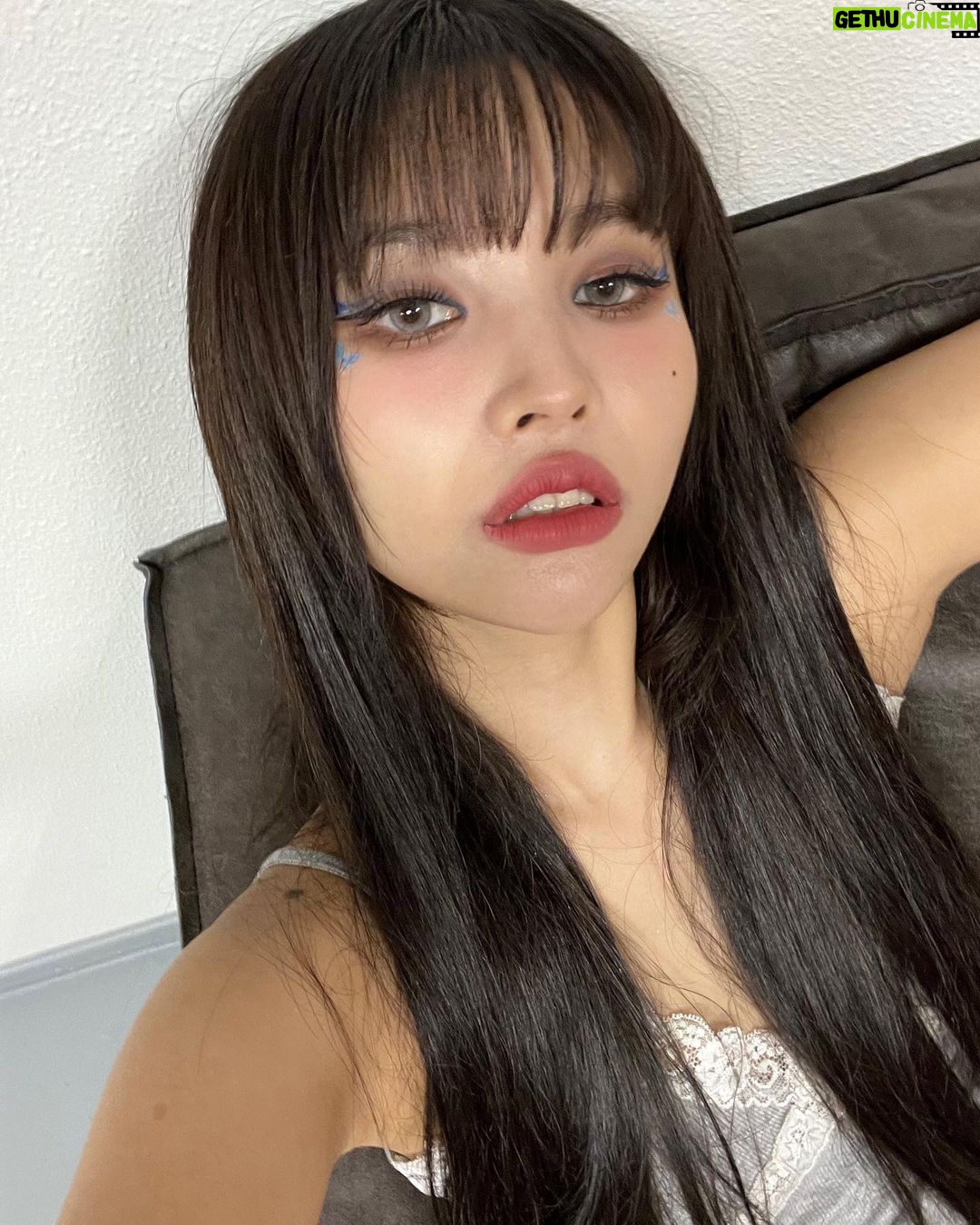 Jeon So-yeon Instagram - Amsterdam❤️ Thank you🦋
