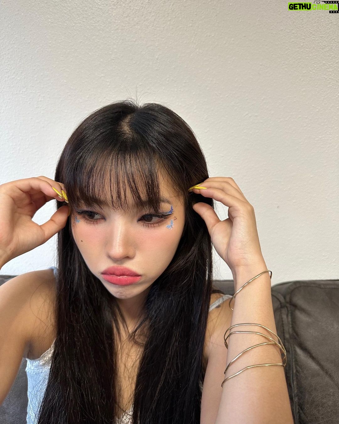 Jeon So-yeon Instagram - Amsterdam❤️ Thank you🦋