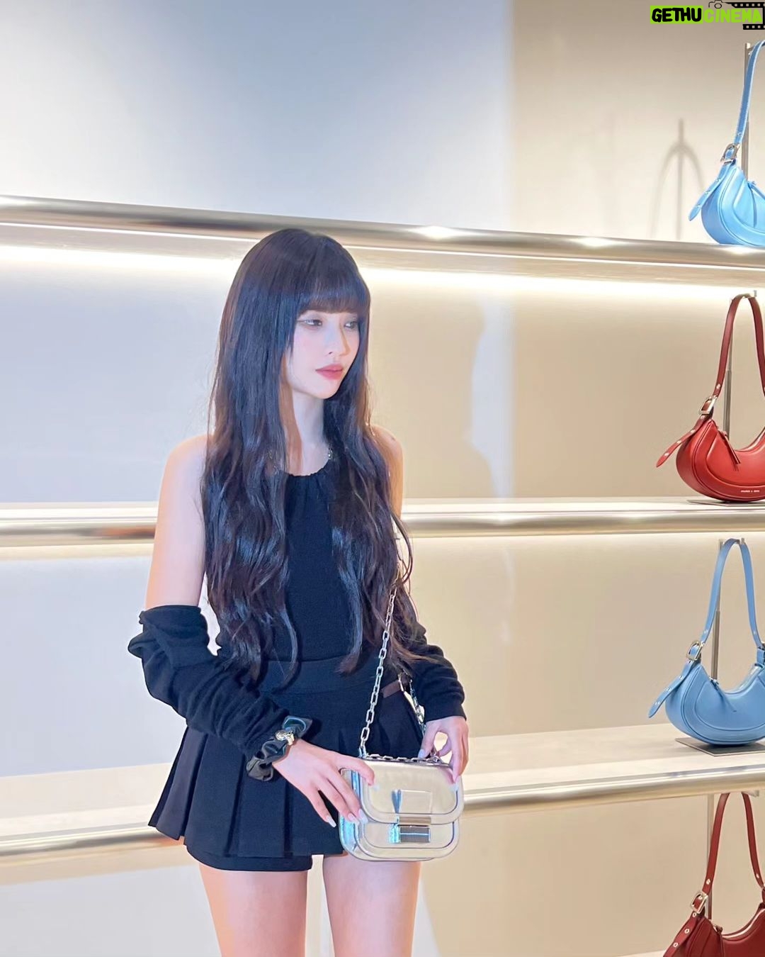 Jeon So-yeon Instagram - #광고 #CharlesKeithFW23 #CharlesKeith_KR #찰스앤키스
