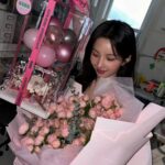 Jeon So-yeon Instagram - @toocoolforschool_official 💌💕 감사합니다 헤헿