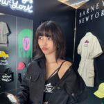 Jeon So-yeon Instagram - BARNEYSNEWYORK🖤 #barneysnewyork #바니스뉴욕