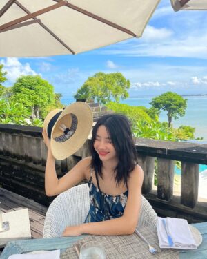 Jeon So-yeon Instagram - 👒