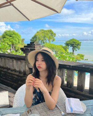 Jeon So-yeon Instagram - 👒