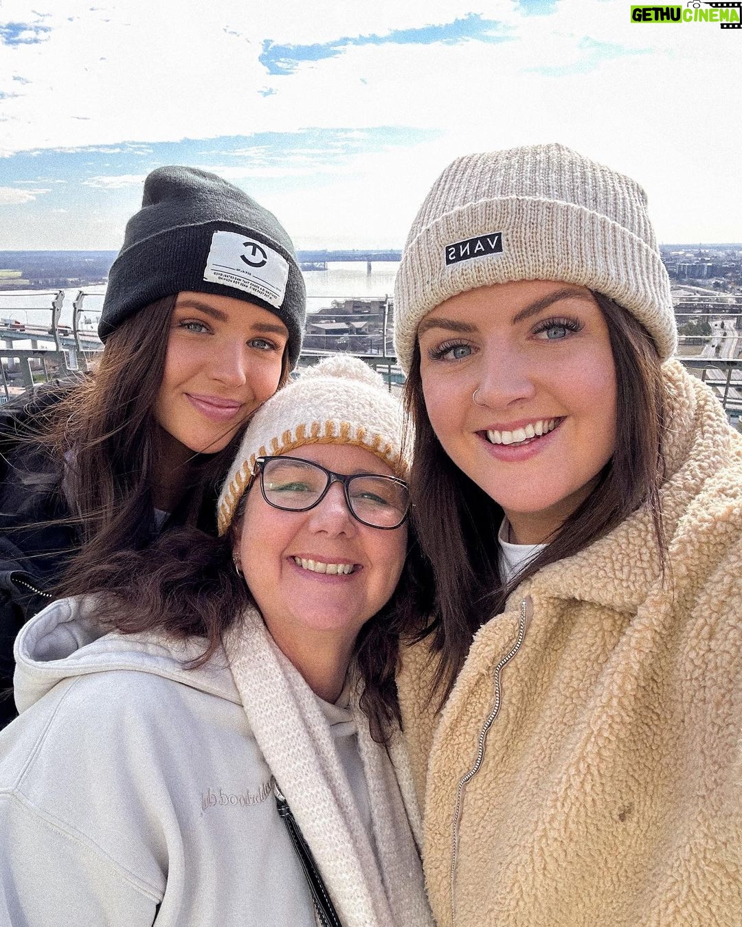 Jess Conte Instagram - december ππ
πΌπ‘π«Ά