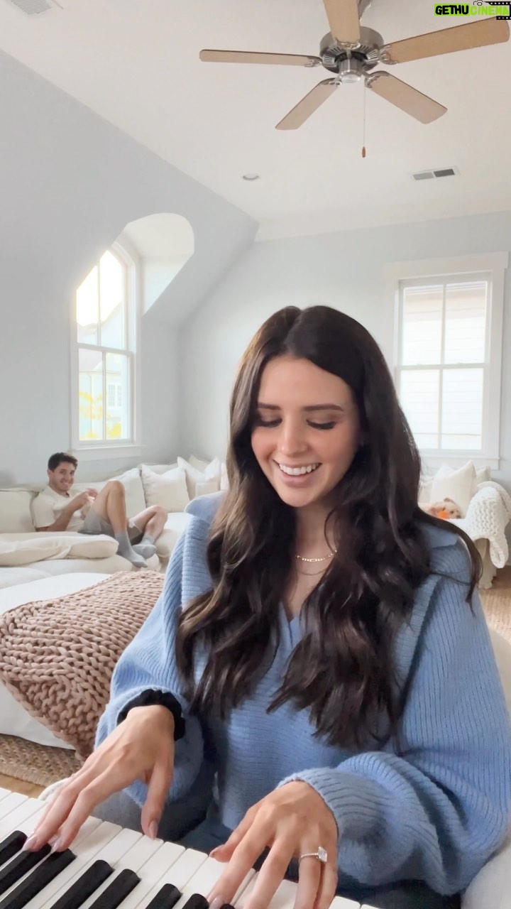 Jess Conte Instagram - filming covers look a bit different these days 🙉😂 “better with you” - @virginiatovegas