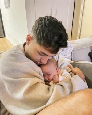 Jess Conte Instagram - watching you become a dad to makaiah has made me fall in love with you all over again 🥲 happy first (aussie) fathers day 💛