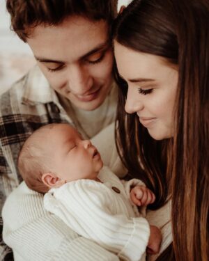 Jess Conte Instagram - the best, sleepiest, sweetest month of my life 💘