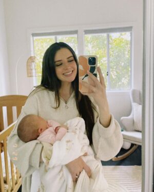 Jess Conte Instagram - the best, sleepiest, sweetest month of my life 💘