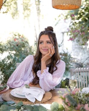 Jess Conte Instagram - i CANNOT believe it’s finally here! my collaboration with @impressmanicure!! 😭🥲 i have been a huge fan of impress & their nails for years now so this really has been my dream collab! available now at impressmanicure.com and IN STORES at cvs & walgreens 7/1 💛 #imPRESSmanicure #ad #JessConteXimPRESS