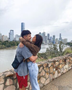 Jess Conte Instagram - we made it back home to brisbane yesterday and reunited with my family!!! 🥲 feeling so so happy and grateful 🥰💛