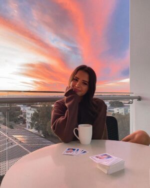 Jess Conte Instagram - big fan of aussie sunsets 🌞💛 ps, day 8/14!! 🥳 getting close! swipe to see my view haha