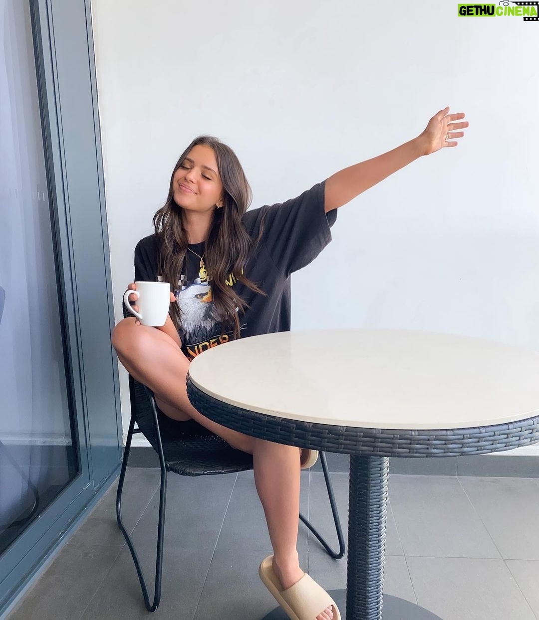 Jess Conte Instagram - day 2/14! iโve been spending so much time out here. we feel sooo grateful to have a balcony, fresh air and sunshine ๐ฅฒ๐๐ผ itโs all going great though! a lot of monopoly deal, reading and tea ๐