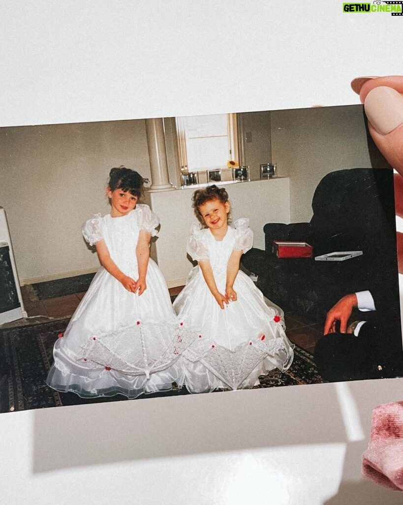 Jess Conte Instagram - matching since day one 👯‍♀️ (swipe 🥲)