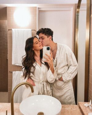 Jess Conte Instagram - twenty-five 💘🎈