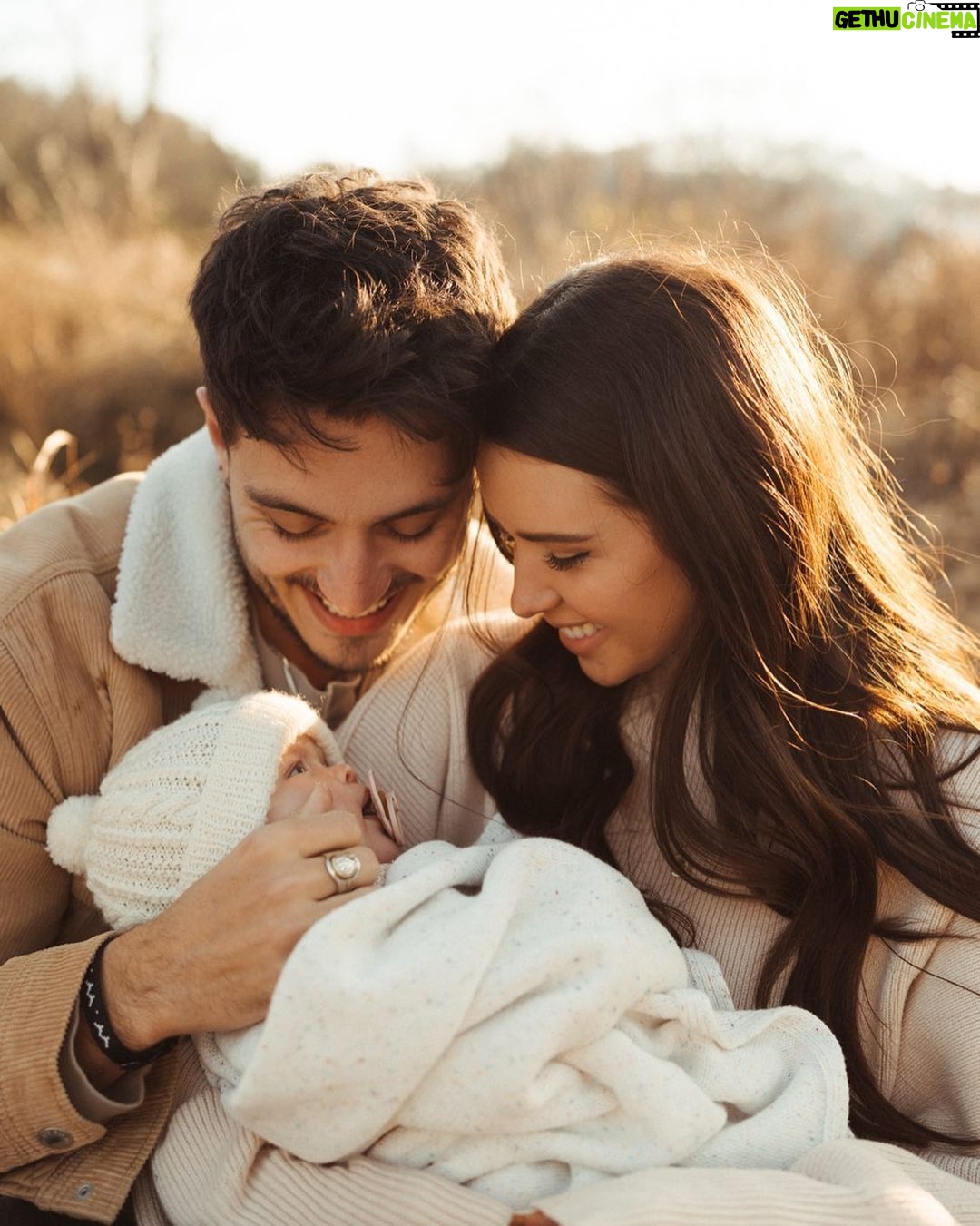 Jess Conte Instagram - took our first family christmas photos 🥹